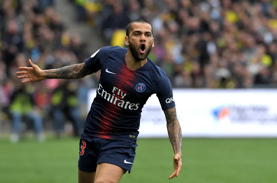 Daniel Alves da Silva, mais conhecido